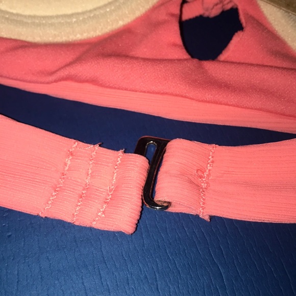 Aeropostale’s bikini top. - Picture 2 of 3